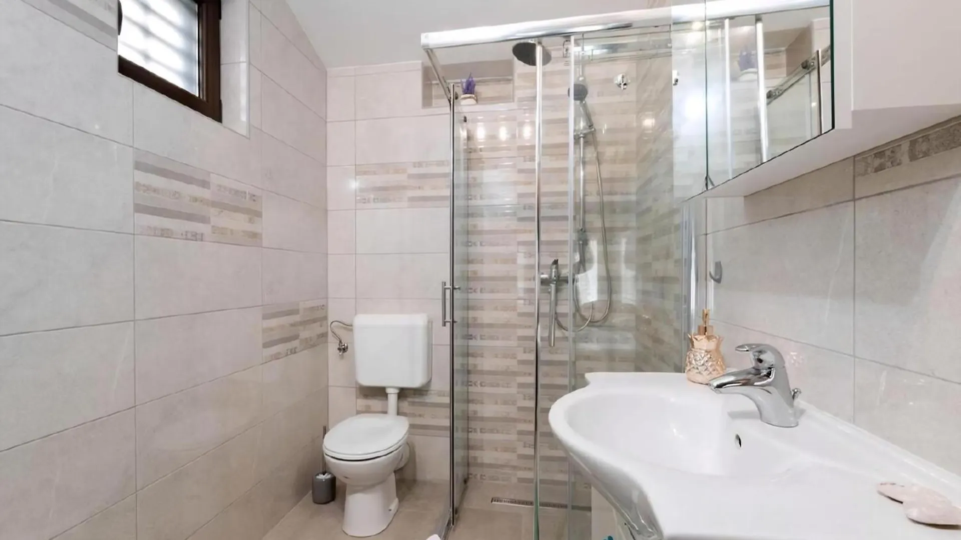 Haus Plum, Fuer Befreundete Paare Und Kleinfamilien Villa Labin  Croatia